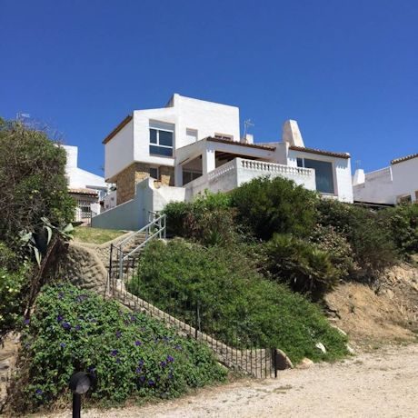STRAND HUS FRAAN BANKEN
